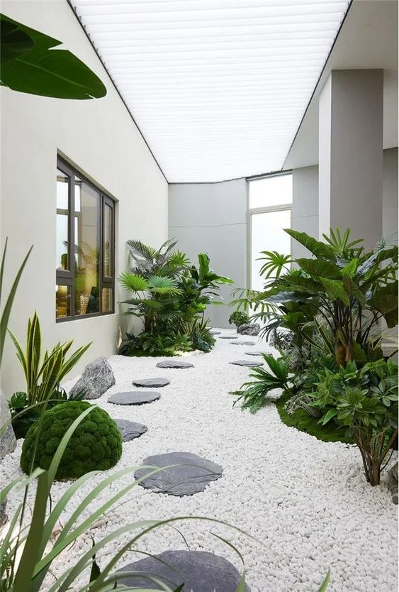 Ý tưởng thiết kế sân vườn bên hông nhà